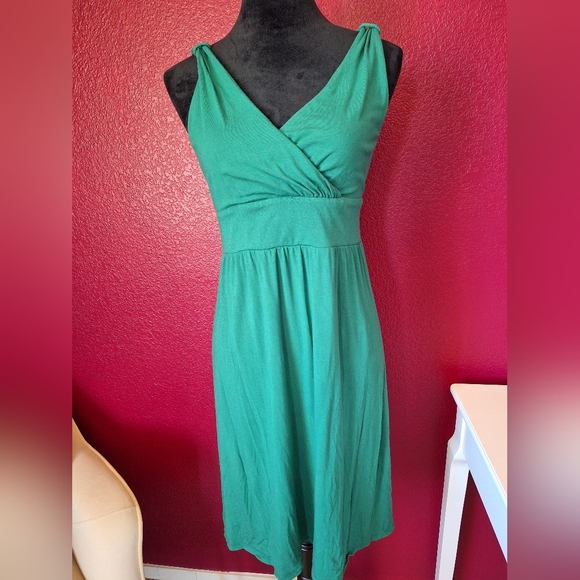 Merona Green Soft Knit Dress Size Medium - Picture 1 of 6
